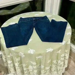 Seven 7 women’s Jeans boot cut size 8 99% Cotton 1% spandex in a dark blue Jean